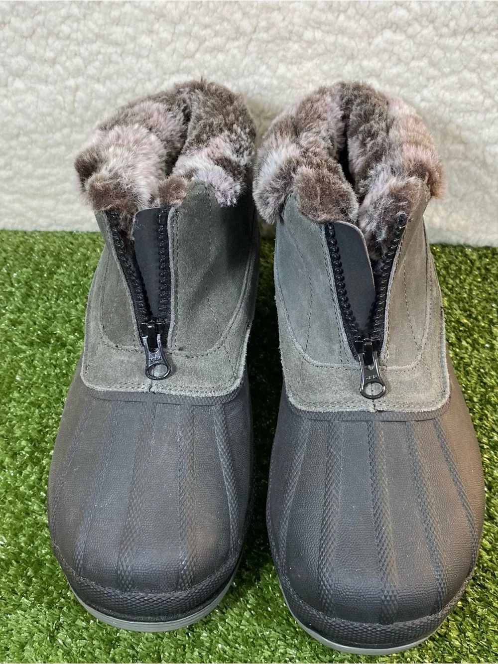 Propet Lumi Winter Duck Boots Women 8.5 Snow Gray Black Ankle Zip Waterproof Fur